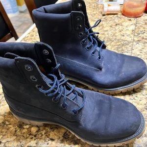 Like new temberland boots size 9
